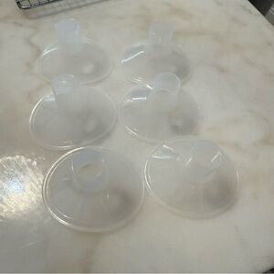 Medela Breast Shields for Breast Milk Pumping 24mm - Set of 4 NEW